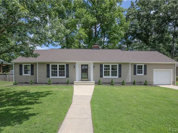 221 Homestead Dr, Colonial Heights, VA 23834