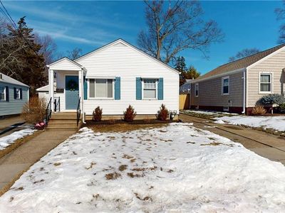 83 Fordson Ave, Cranston, RI, 02910