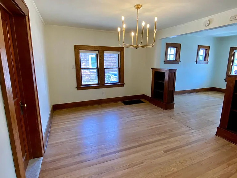 4808 Charles St — Photo 4