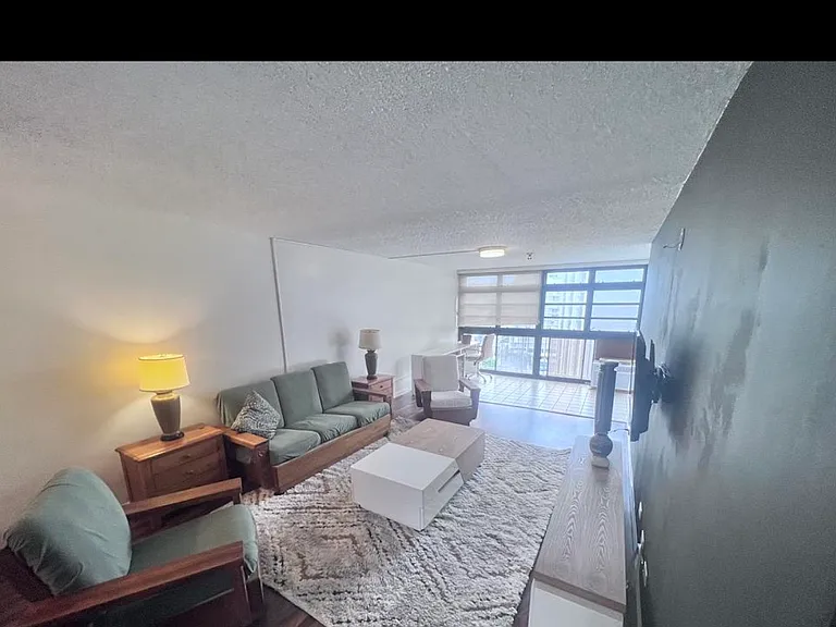 1414 Alexander St #903 — Photo 2