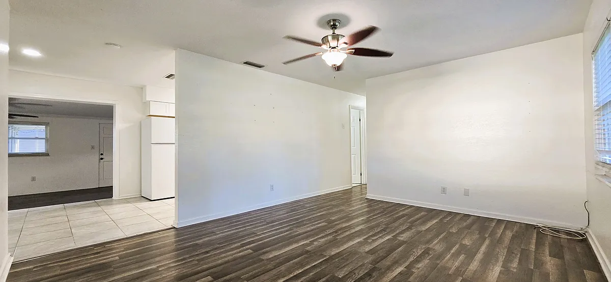 Building Photo - 525 Tanglewood Dr #1