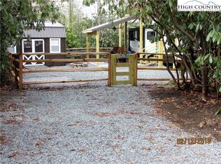 21 Pepper Ridge Ln, Newland, NC 28657