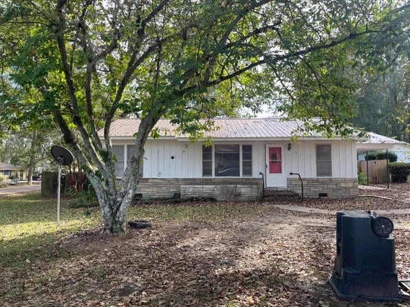 101 Gerald Dr, McComb, MS 39648