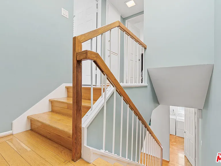 4725 S La Villa Marina #B — Photo 10