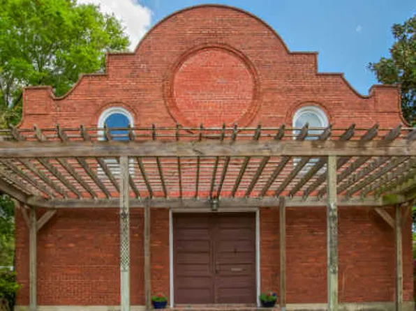 303 Calhoun St, Fernandina Beach, FL 32034