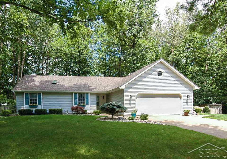 1st image of 11312 Lake Circle Dr N