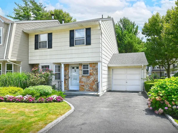 46 Manors Drive, Jericho, NY 11753