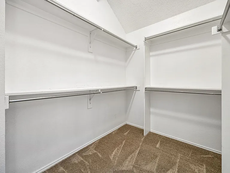 11002 Brandenberg Dr — Photo 20