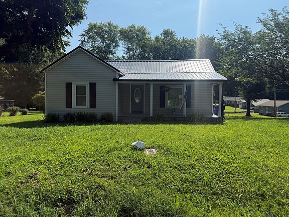 3rd image of 502 West St