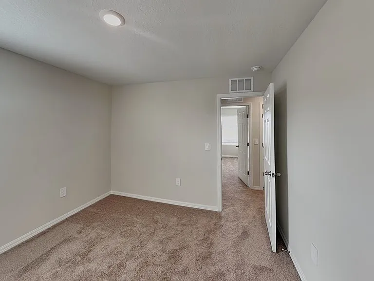 4075 Gardenia Ave — Photo 12