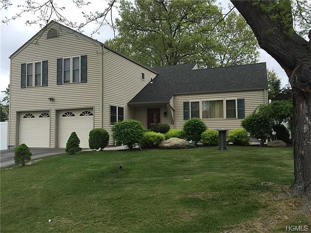1st image of 102 Shelly Ct