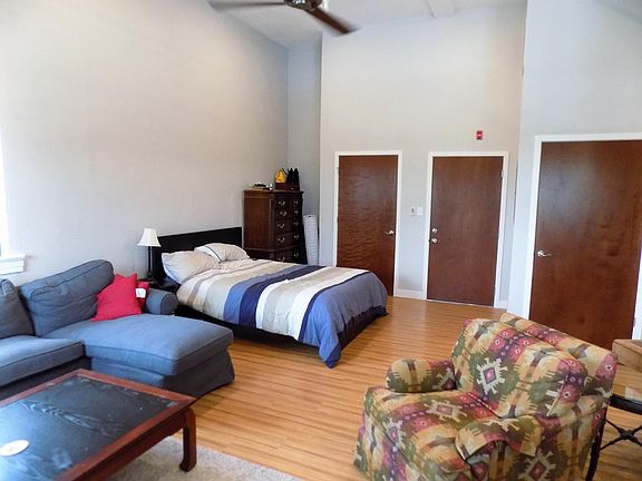 5th image of 3530 Utah St #404