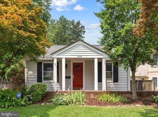 1240 Kensington Rd, Mc Lean, VA 22101