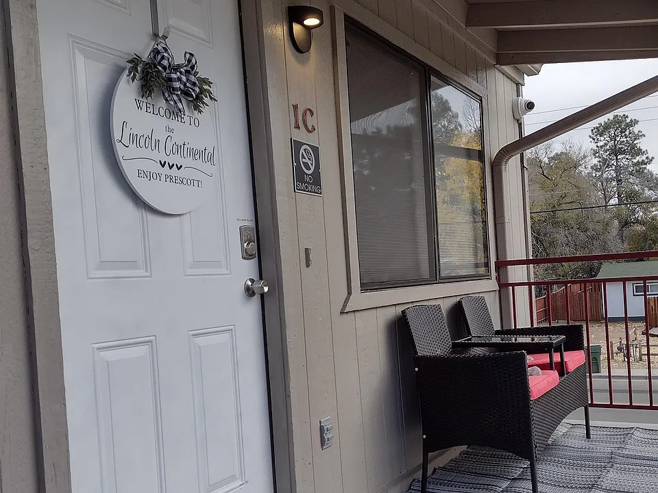 538 Lincoln Ave #1CVACATION