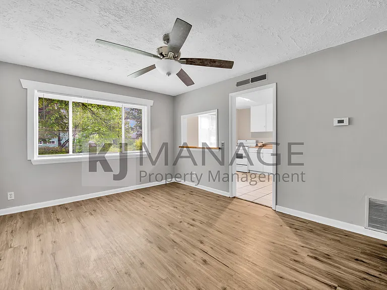 31863 Bay Ct — Photo 5