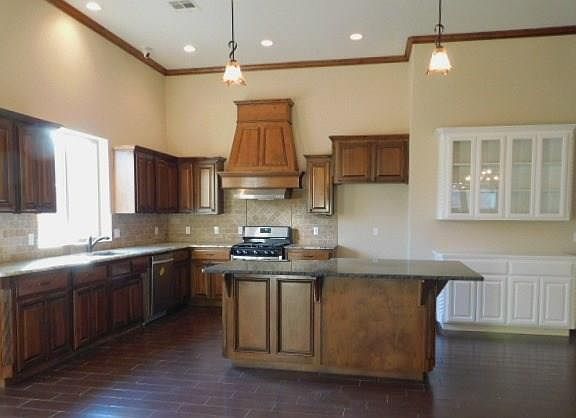 4th image of 1016 Preston Park Dr