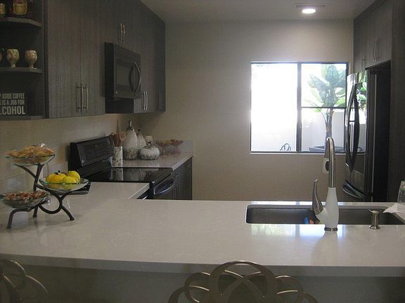 3rd image of 67409 N Chimayo Dr