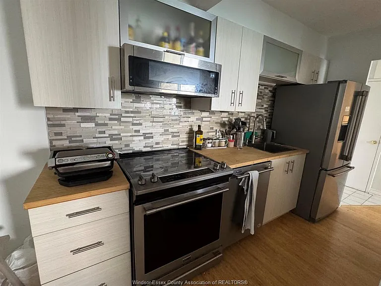 111 Riverside Dr E #1105 — Photo 21