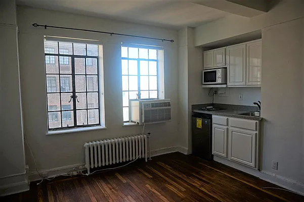 Rented by Lynn Herman Associates, LLC  | media 3