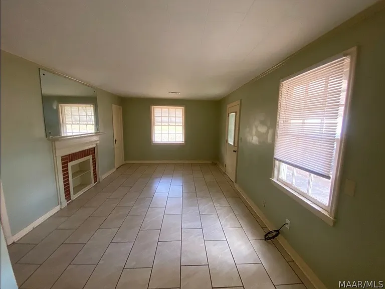 508 Glenmore Rd — Photo 10