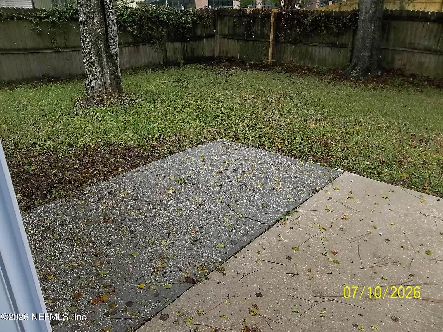 3 bed, 2.0 bath, 1332 sqft, $2,000 — Photo 4