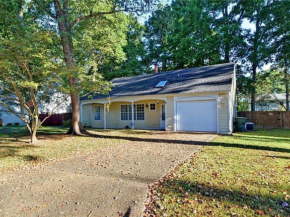 2nd image of 735 Kensington Dr