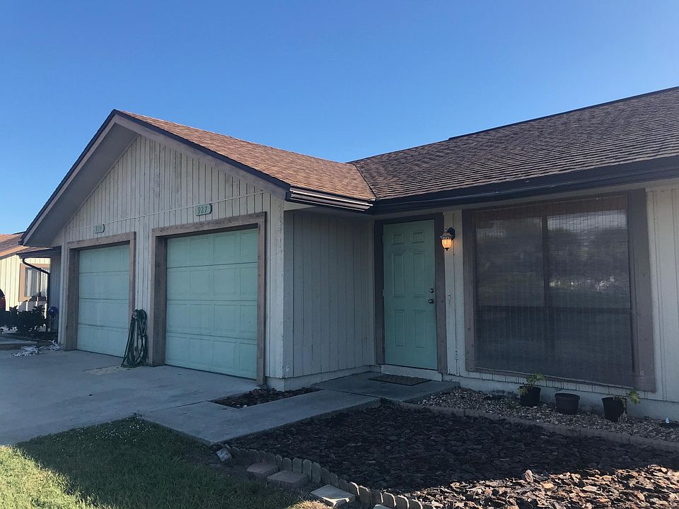 1st image of 927 S Patrick Dr