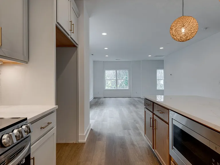 862 W Sharpe Ave #1 — Photo 13