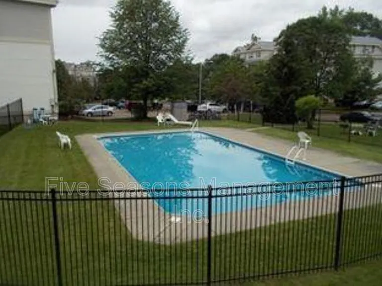193 Hildred Dr #1 — Photo 17