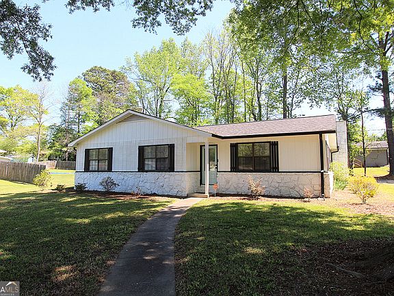 4th image of 17 Woodvalley Ter NW