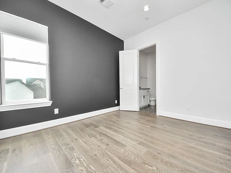 8724 Oak Kolbe Ln — Photo 28