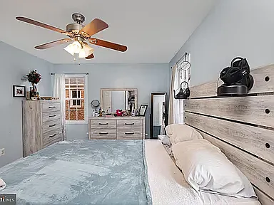 9728 Bragg Ln — Photo 15