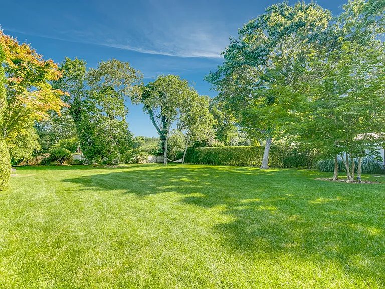 84 Meadow Way — Photo 15