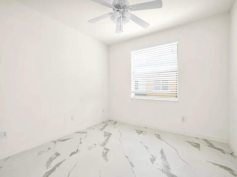 810 Marina Del Ray #6 — Photo 29