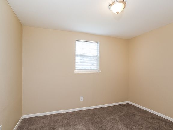 3rd image of 1533 Pearl St