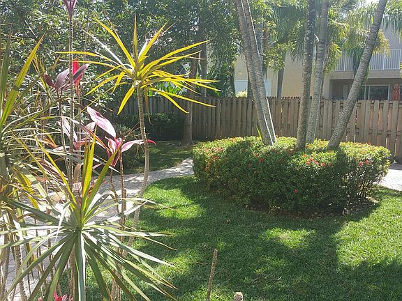 5th image of 10776 NW 70th Ter