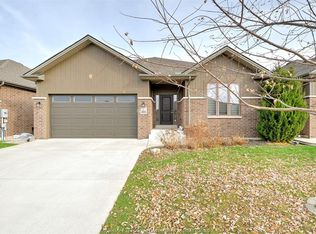 2254 Maitland Ave, Windsor, ON N8P0B7