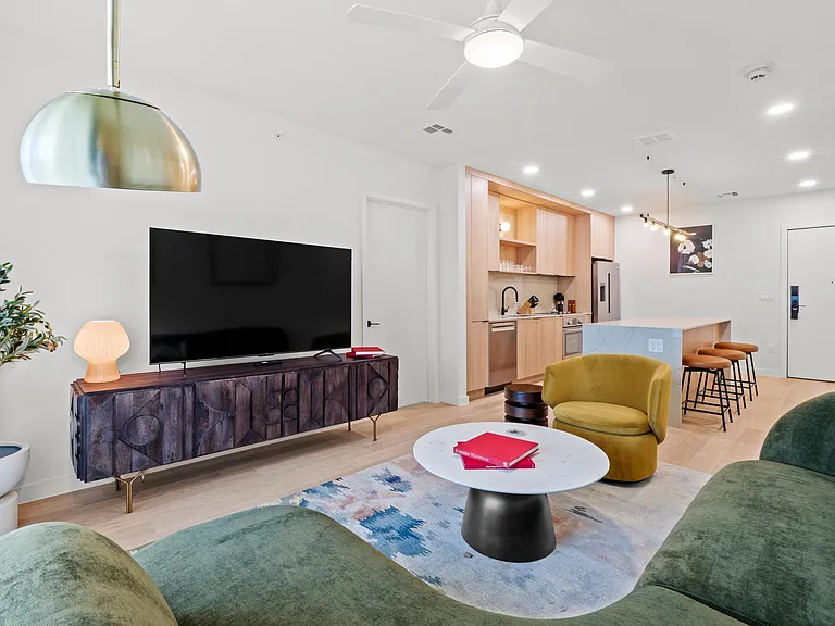2323 S Lamar Blvd #520 — Photo 3