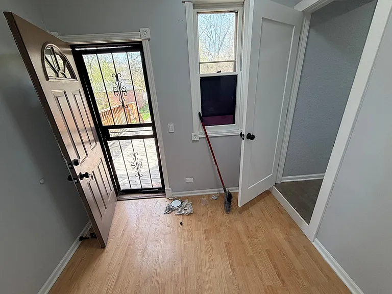 11634 S Hale Ave — Photo 9
