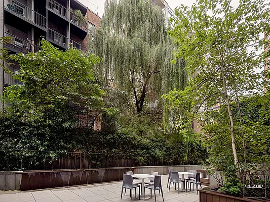 Sold by Christie's International Real Estate Group, LLC | media 16