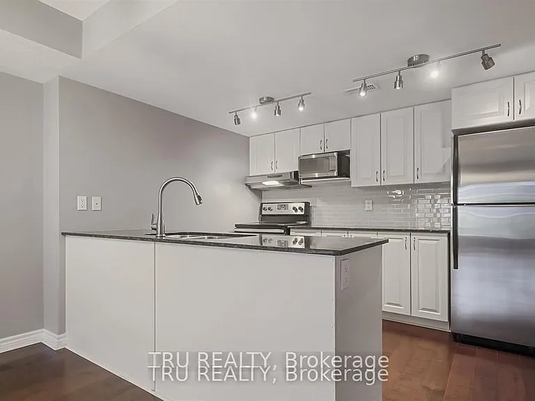 122 Lindenshade Dr #19 — Photo 9