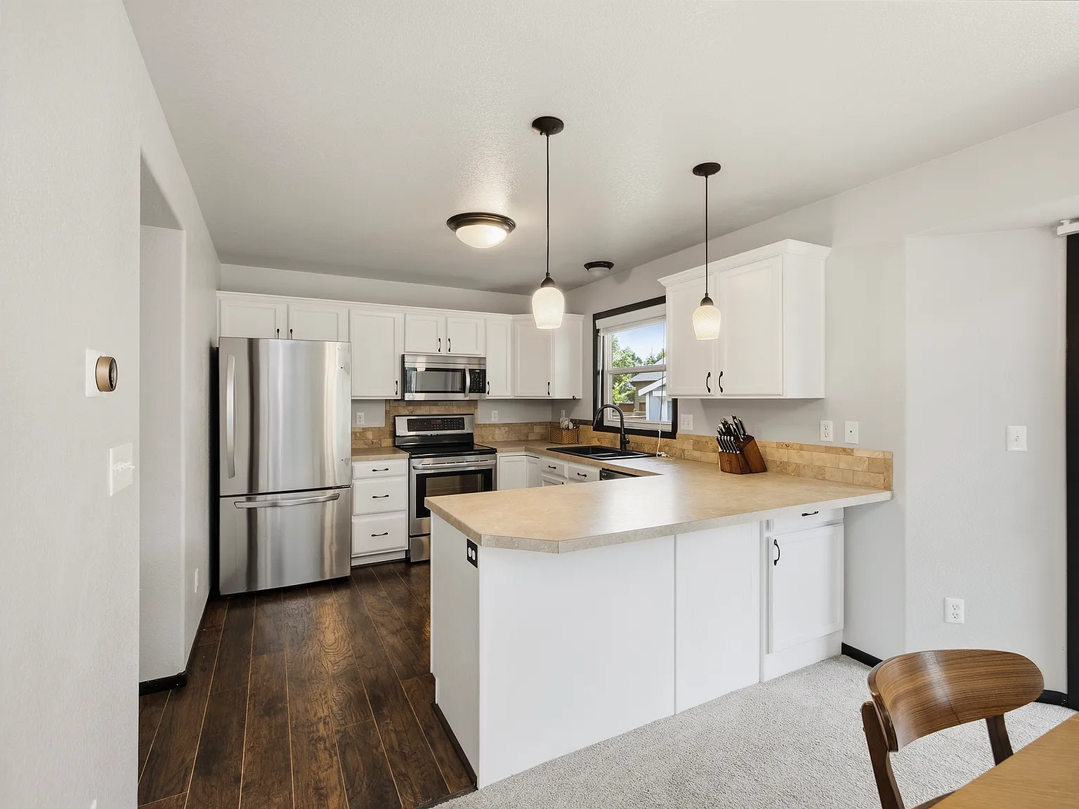 2512 Anemonie Dr — Photo 4