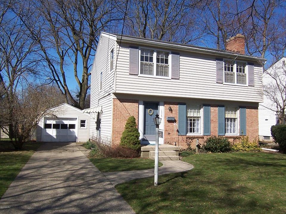 1st image of 1523 Rosewood Ave SE