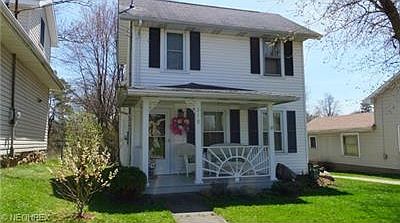 1st image of 218 W Main St