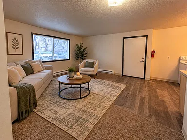 3 Bed 1 Bath 24th Street