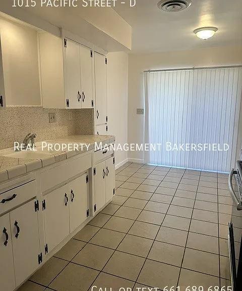 1015 Pacific St #D — Photo 28