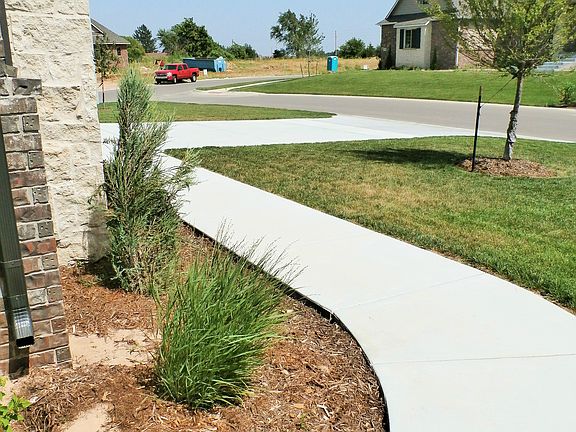 Walkway to/from porch