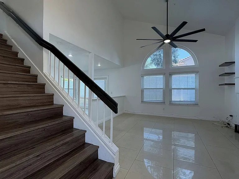 13632 Cabrillo Ct — Photo 2