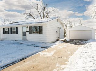 775 Alpine Rd, Marion, IA 52302