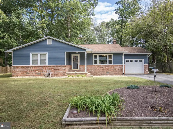 21600 Defender St, Lexington Park, MD 20653